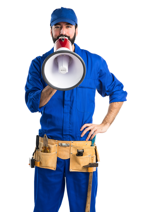 Instalador profesional de Boinsel Telecomunicaciones trabajando en la configuración de un sistema de megafonía SIP avanzado en Canarias.