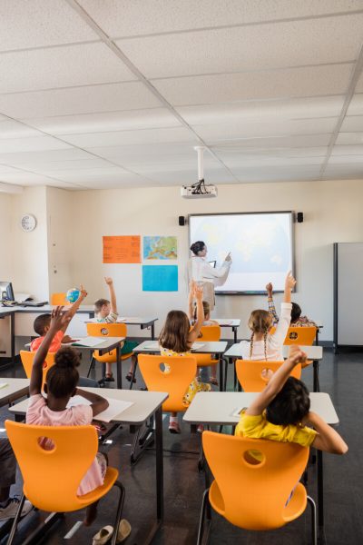 Sistemas de megafonía SIP avanzados de Boinsel Telecomunicaciones, optimizados para colegios en Canarias, garantizando comunicación clara y segura.